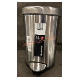 Miscellaneous Garbage Can Lot