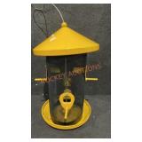Bird feeder