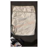 16 x 16 Electric Heated Pad With Zippered Cover