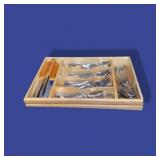 Oneida Tableware Stainless Knives