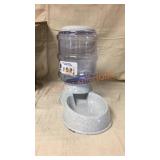 Self Dispensing Gravity Feeder