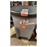Heft 12.78 Gal Trash Can