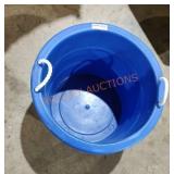 18 Gal Rope Handle Tub