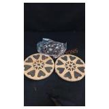 Pampered Chef Round-Up From The Heart Trivets