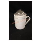 Pampered Chef Flour and Sugar Shaker