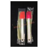 Pampered Chef Set of 2 Scrapers