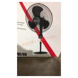 18" Pedestal Fan