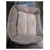 Woof Chenille pet bed