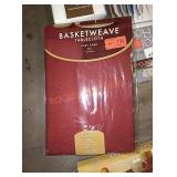 Basketweave round table cloth