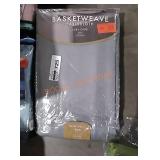 Basketweave round table cloth