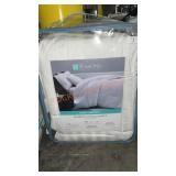 The Seasons White Goose Down Comforter