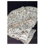 Tommy Bahama Quilt Set Twin Size