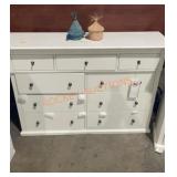 9-drawer Dresser