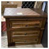 2-drawer Nightstand