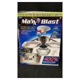 MaxxBlast Garage Light