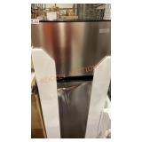 Vissani Compact Refrigerator