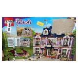 Lego Heartlake City Hotel Set