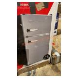 Retro 3.2CUFT. Mini Refrigerator