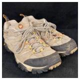 Pair Merrill Sneakers Size 7.5