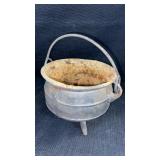 Small Gypsy Kettle 3 Legs 5"