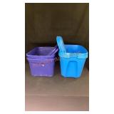 5 Totes/4 Lids Largest 13"X19"