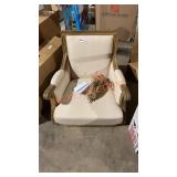 Accent Chair-missing a leg