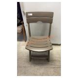 Plastic foldable chair