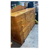 Vintage 10-Drawer Dresser