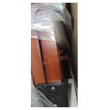 Design paw wooden freestanding gate