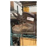 10.5 wide mens boots