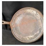 Griswold Cast Iron Griddle 6 Pitts