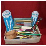 Lot Box Pen/pencil Collection