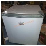 Black and Decker small mini fridge
