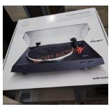 Fully automatic bet-drive turntable