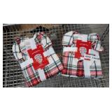 Wondershop 2 piece flannel pj set.