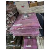 Scarves. 4x the bid!