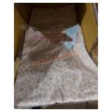 Cat and Jack sz med. Shirts