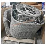 2pc Outdoor Patio Swivel Chairs