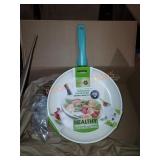 Non stick frying pan