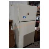 Amana refrigerator