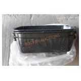 Enamel roasting pans