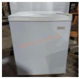 Magic Chef Mini Fridge 17X20X20"