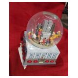 New York themed snow globe