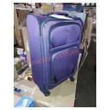 Us traveler roll on carry on