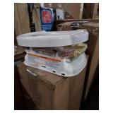 Folding booster seat