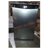 Danby Compact Fridge 4.4 Cu.Ft.
