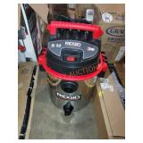 Ridged wet/dry vacuum