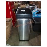 Touchless 13 Gallon Garbage Can