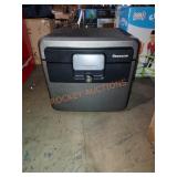 Sentry Safe 15.5X14X14.5"