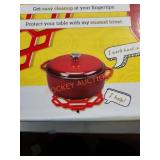 Lodge cast iron 6qt Dutch oven